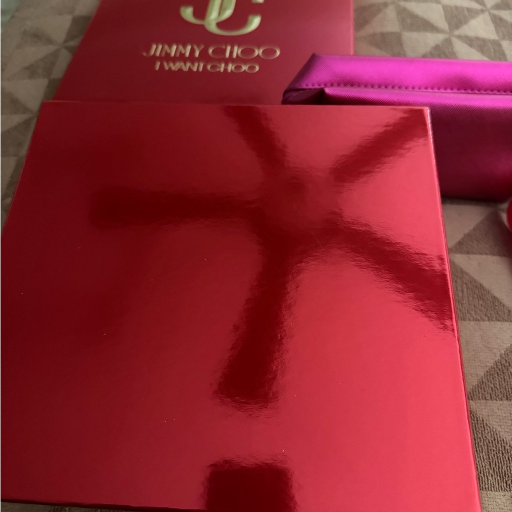 Jimmy Choo Box and Ribbon - Picture 7 of 7